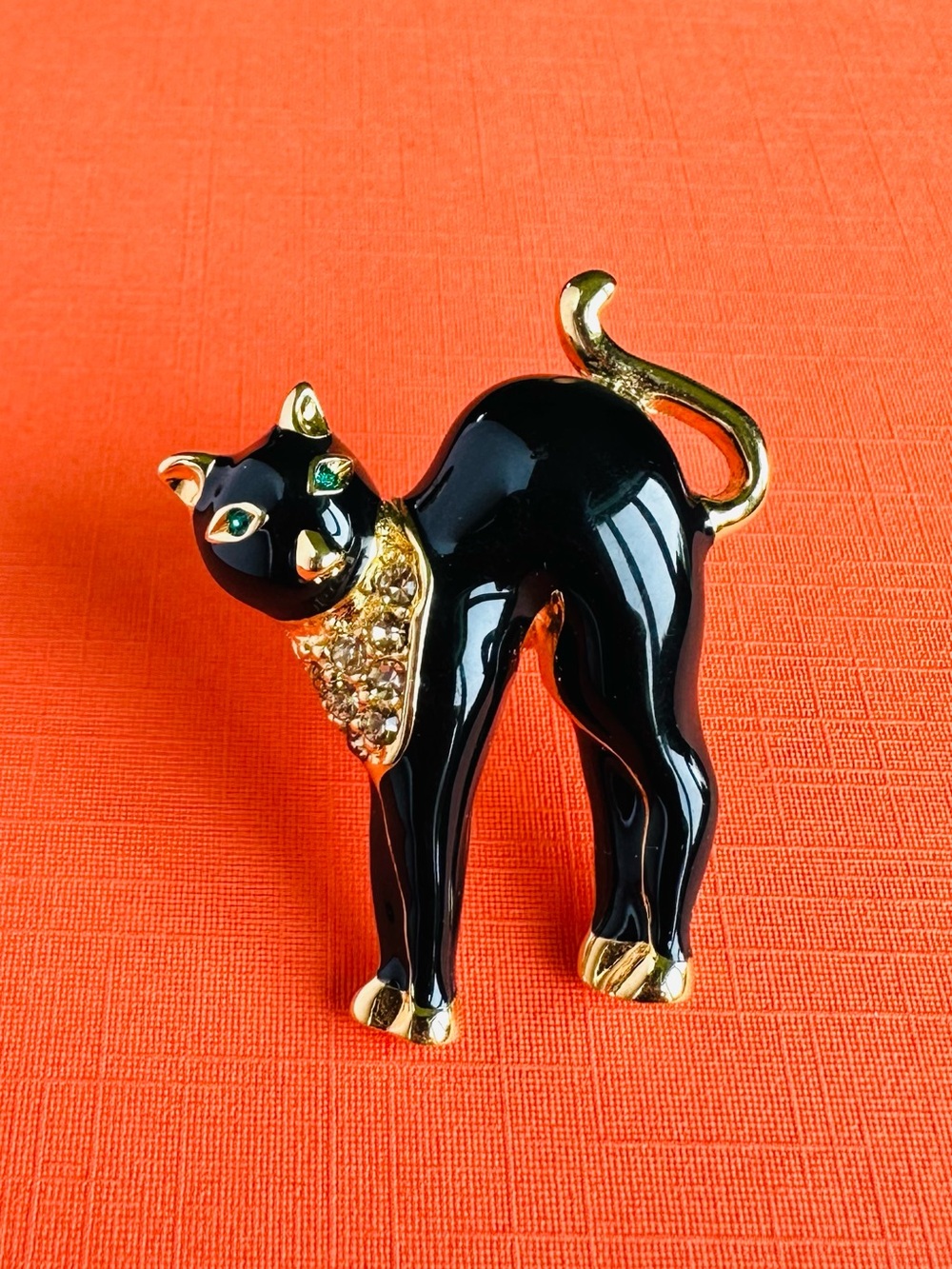 VTG TRIFARI Black Enamel Arched Cat Brooch Pin Rhinestone Collar 1970s Signed